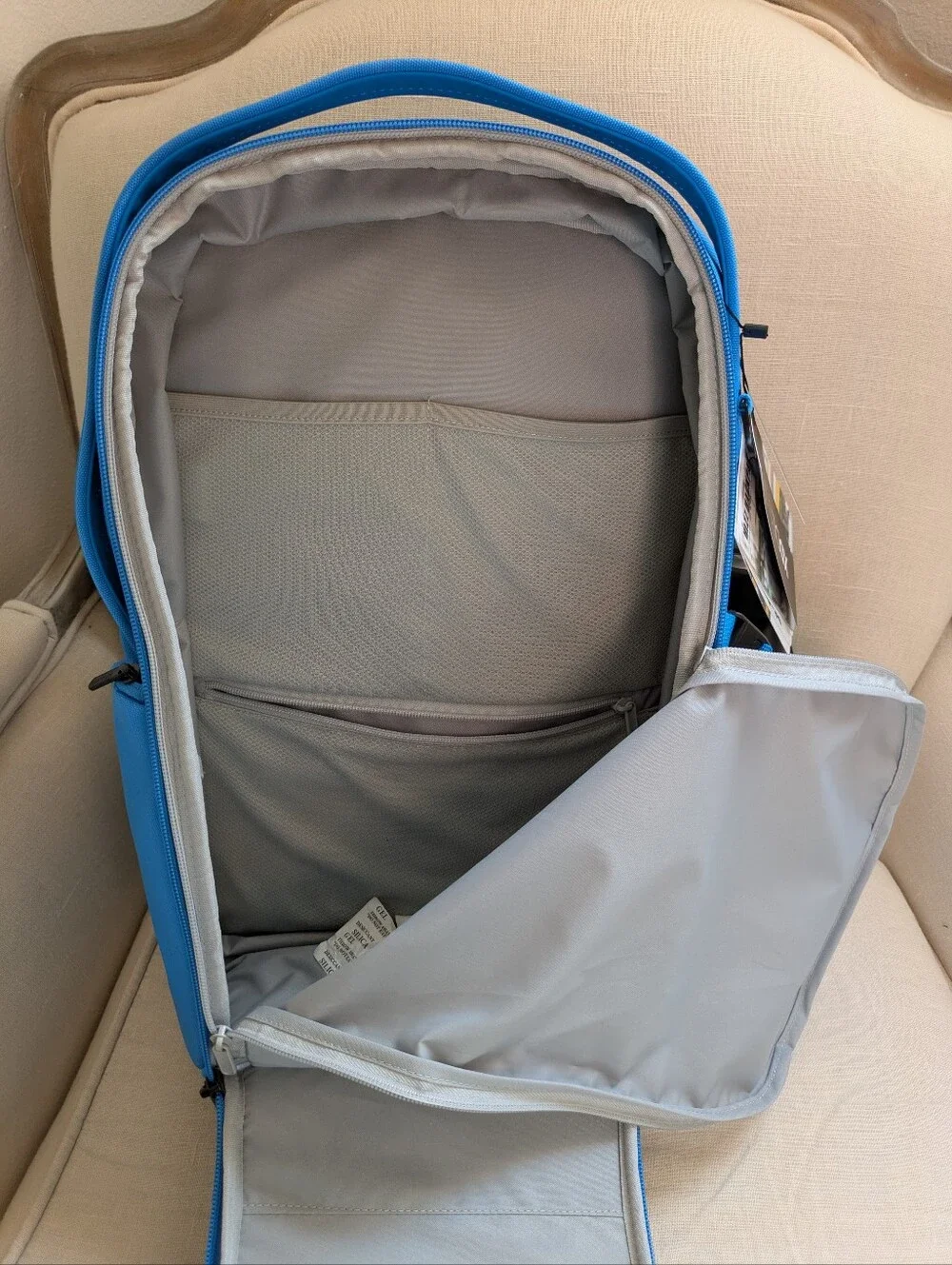 XD Design Bobby Bizz Backpack (Bitdefender Graphic) - Teal
